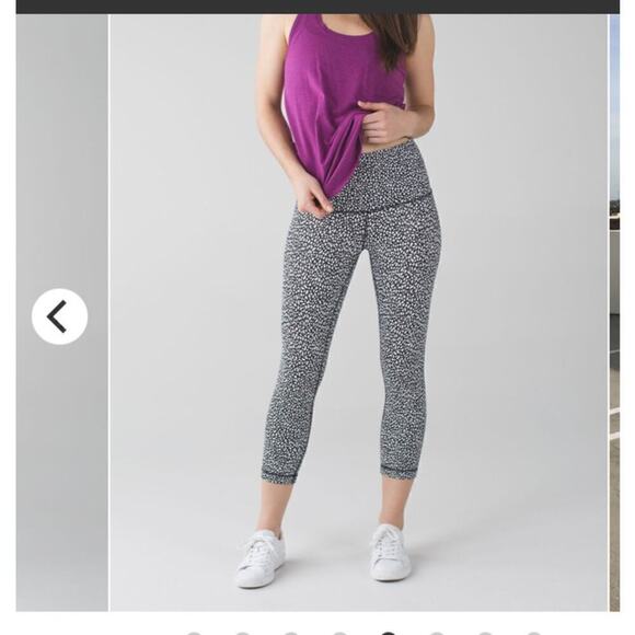 Lululemon Wunder under Crop Hi Rise in Miss Mosaic Black Size Medium - Picture 1 of 7